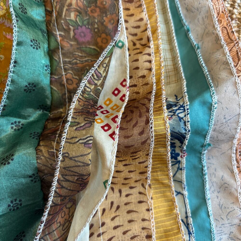 🌿 100% Silk Kantha Patchwork Scarf - image 2